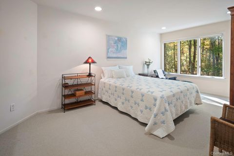 Tiny photo for 35 Neustadt Lane, Chappaqua, NY 10514 (MLS # 936052)