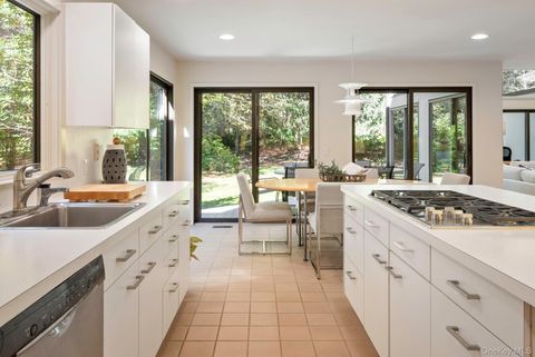 Tiny photo for 35 Neustadt Lane, Chappaqua, NY 10514 (MLS # 936052)