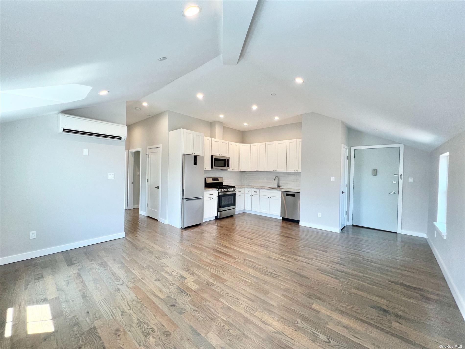 56-75 136th Street #3B, Flushing, New York image 3