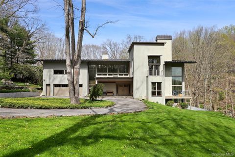 Homes For Rent - 17 Fox Run Road<br/> Pound Ridge, NY 10576