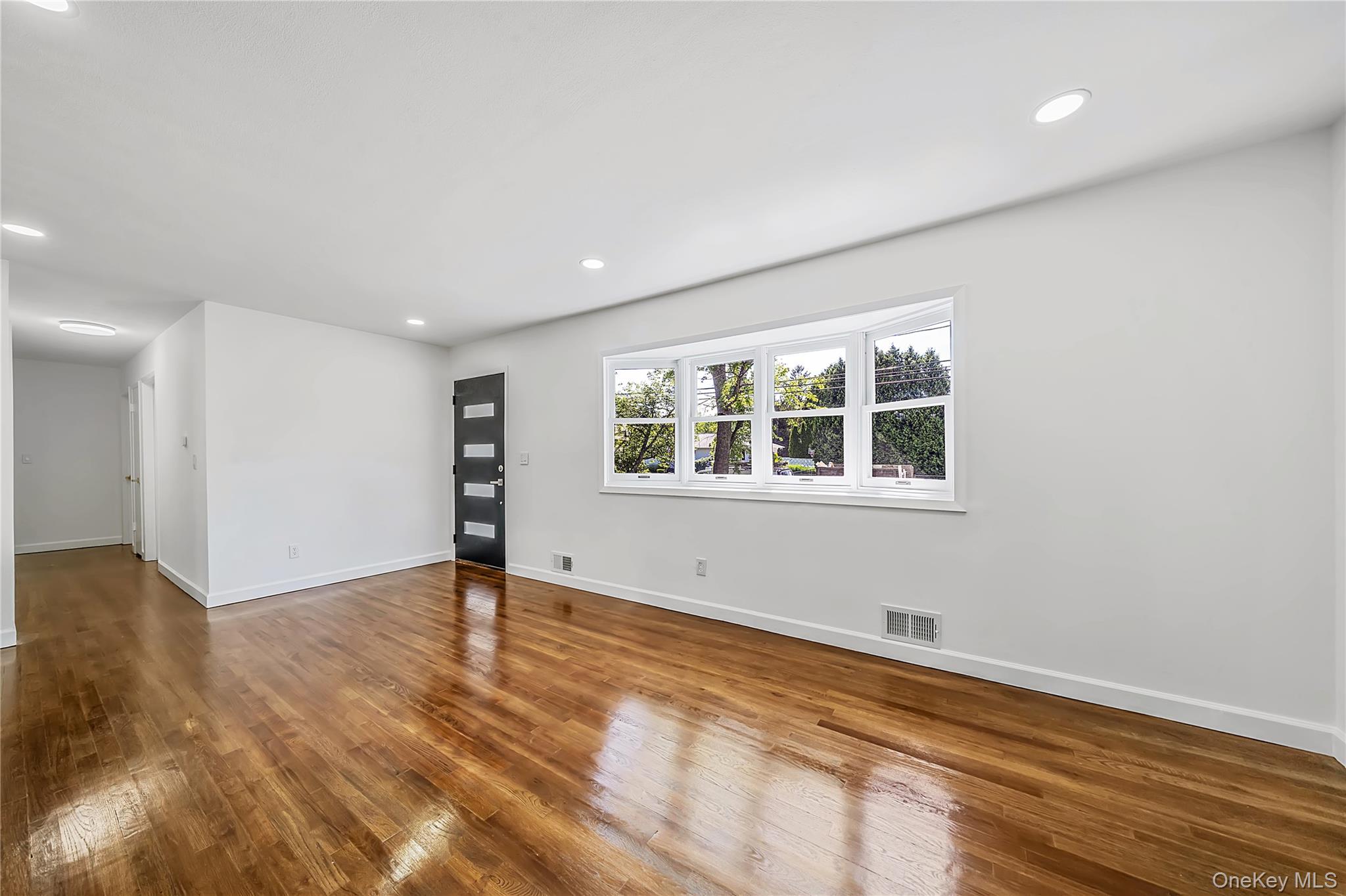 267 Woodhull Avenue