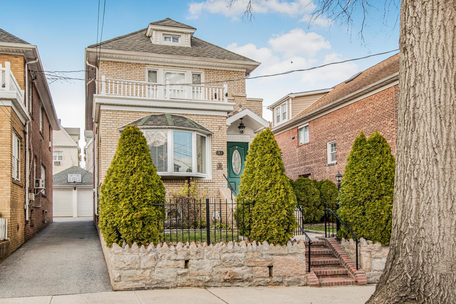81 East 235th Street, Bronx, New York image 1