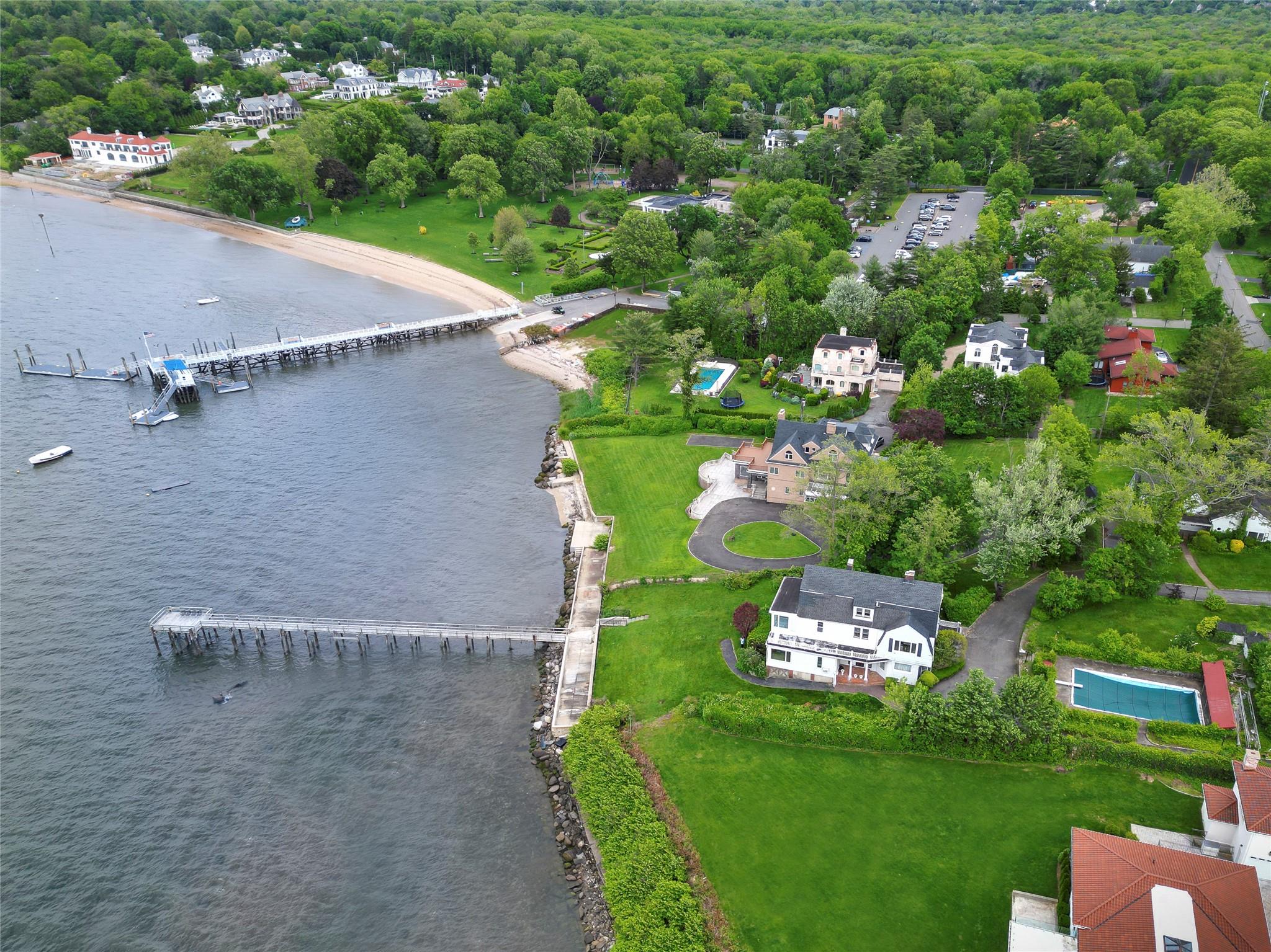 40 Sunset Road, Great Neck, New York image 9