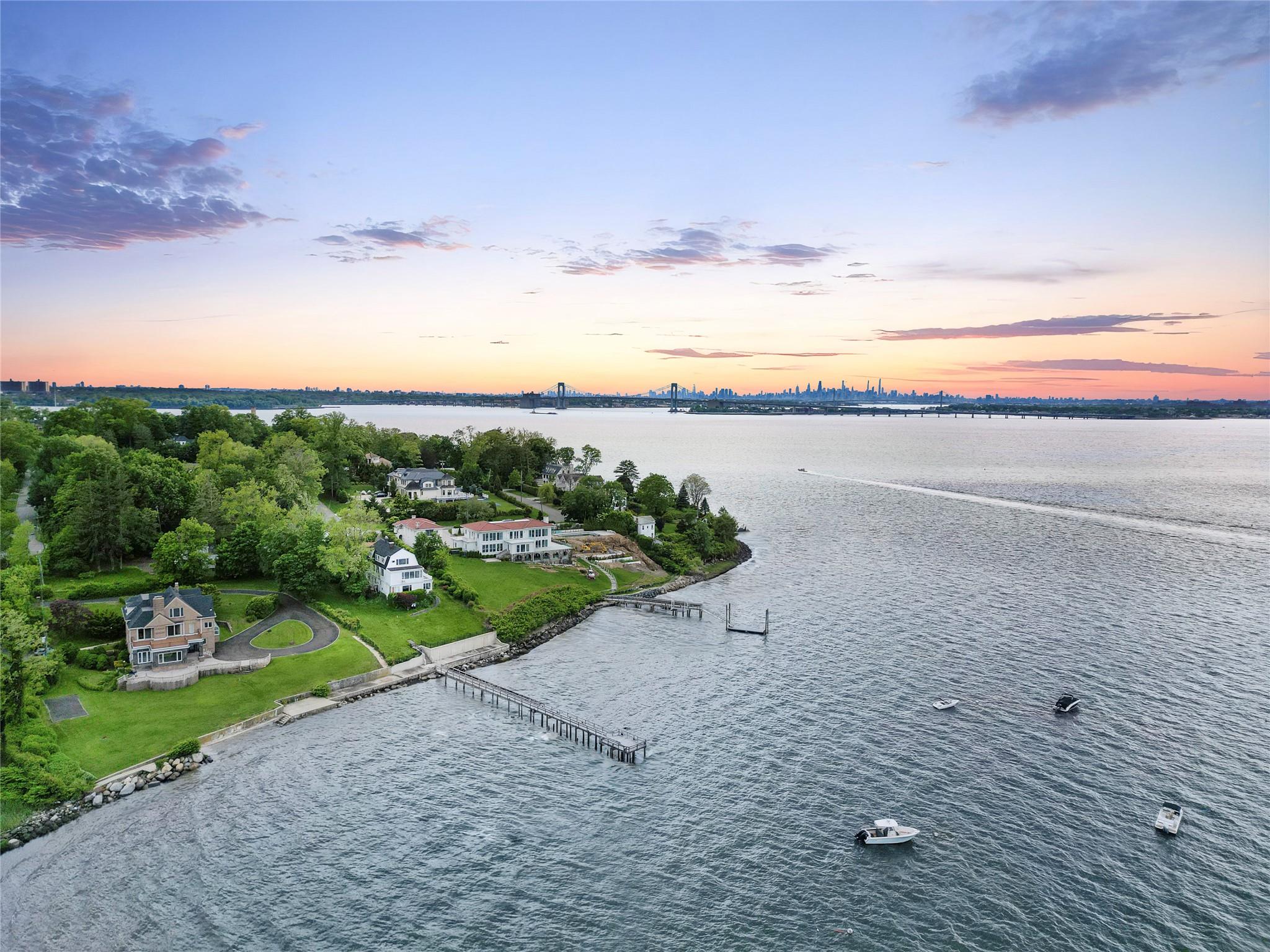 40 Sunset Road, Great Neck, New York image 2