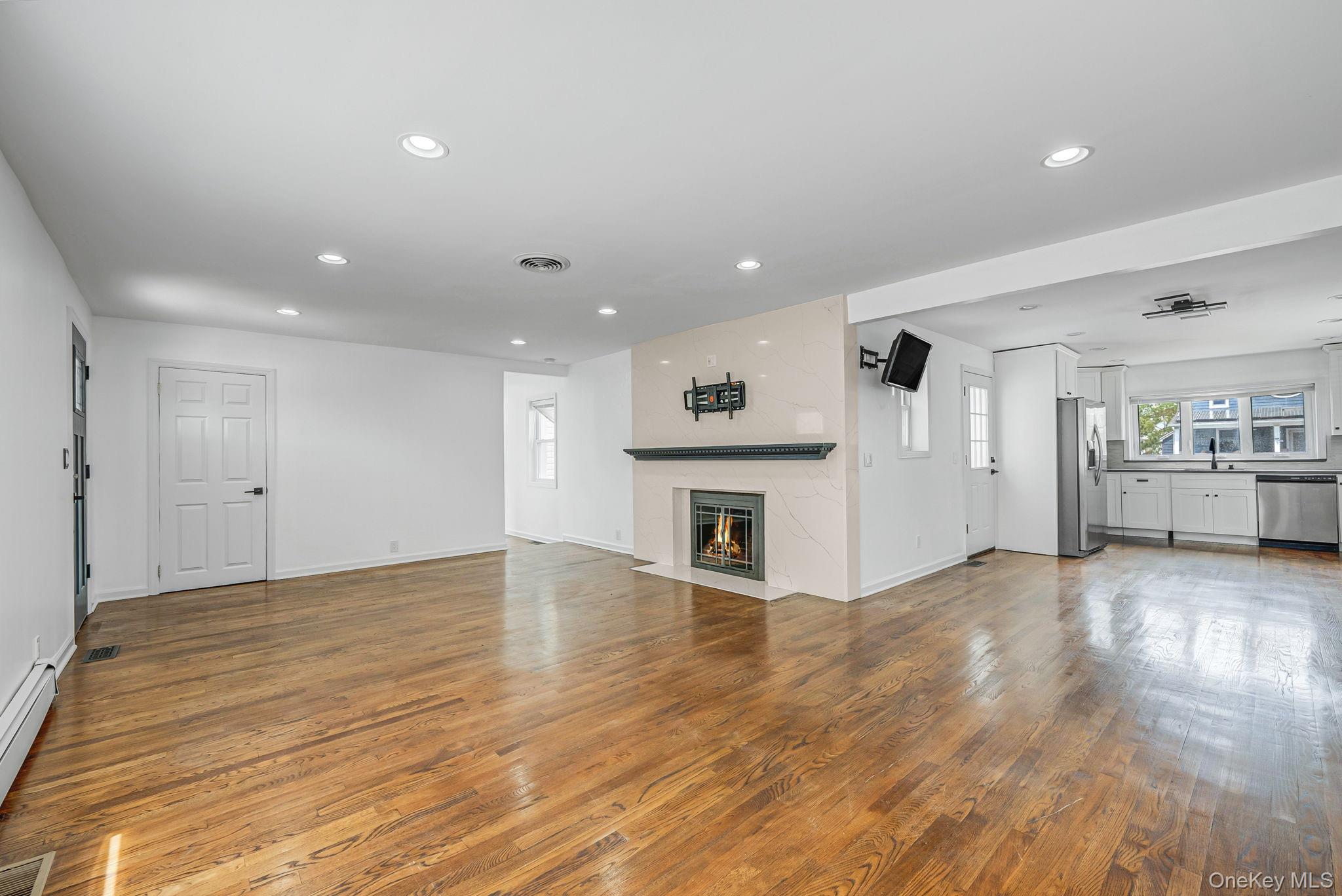 64 W 2nd Street