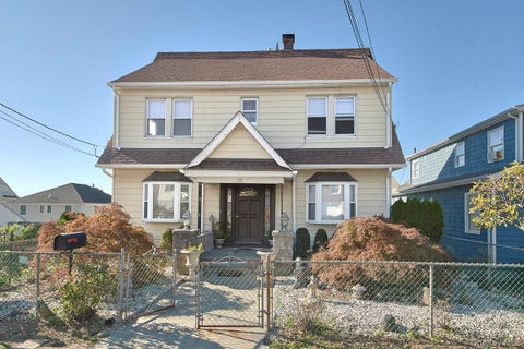 Multifamily For Rent - 29 Lakeview Avenue<br/> Westchester County, West Harrison, NY 10604