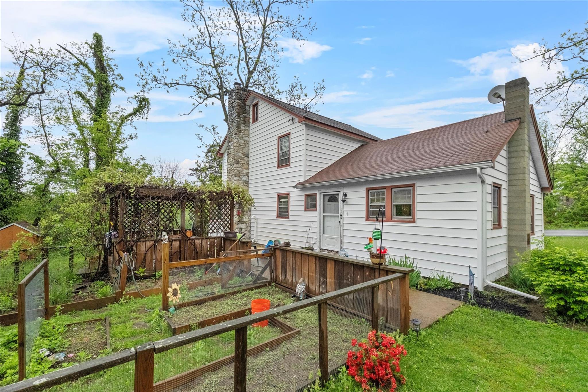 17 Sylvan Lake Road, Lagrangeville, New York image 1