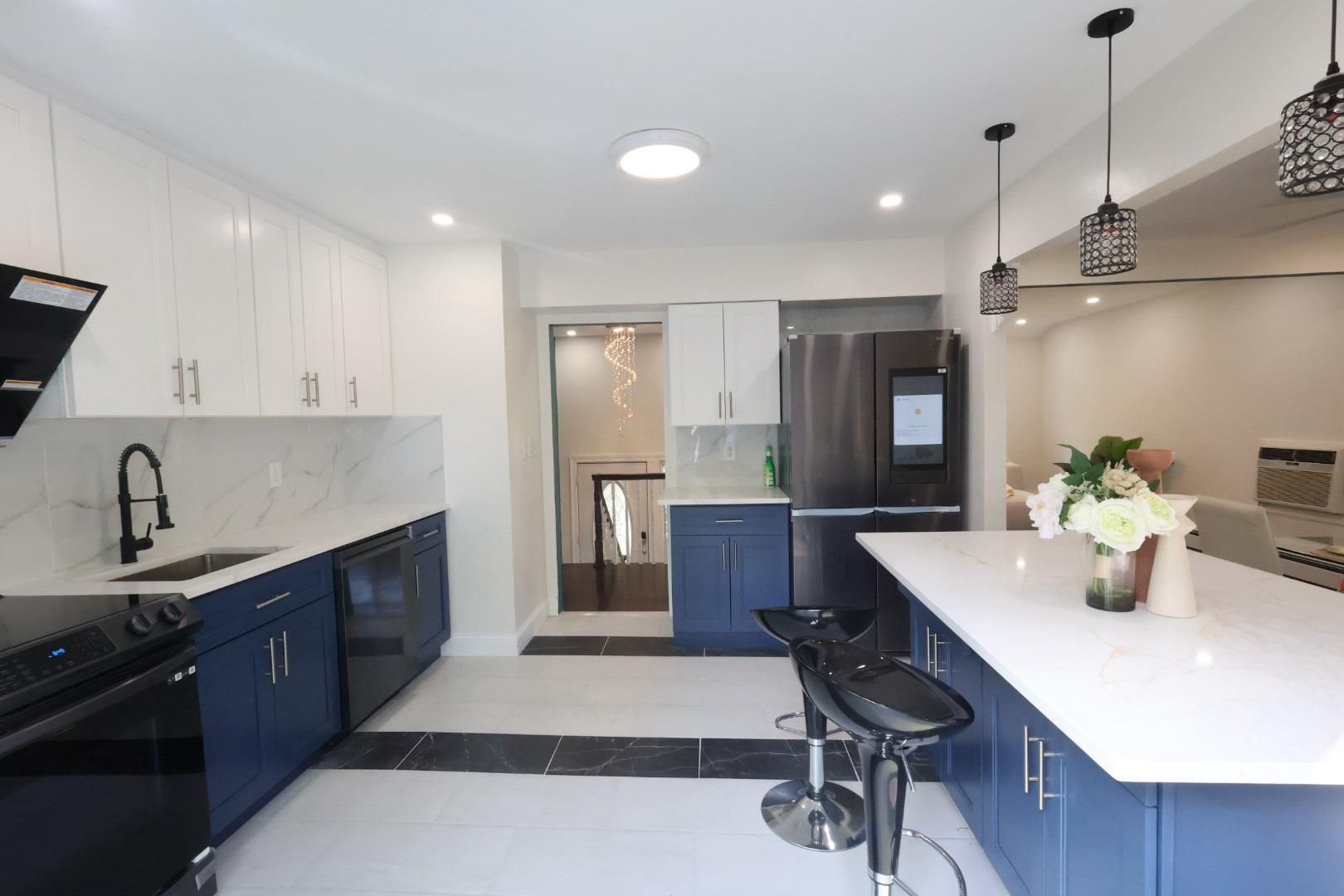 18 Park Drive, Syosset, New York image 9
