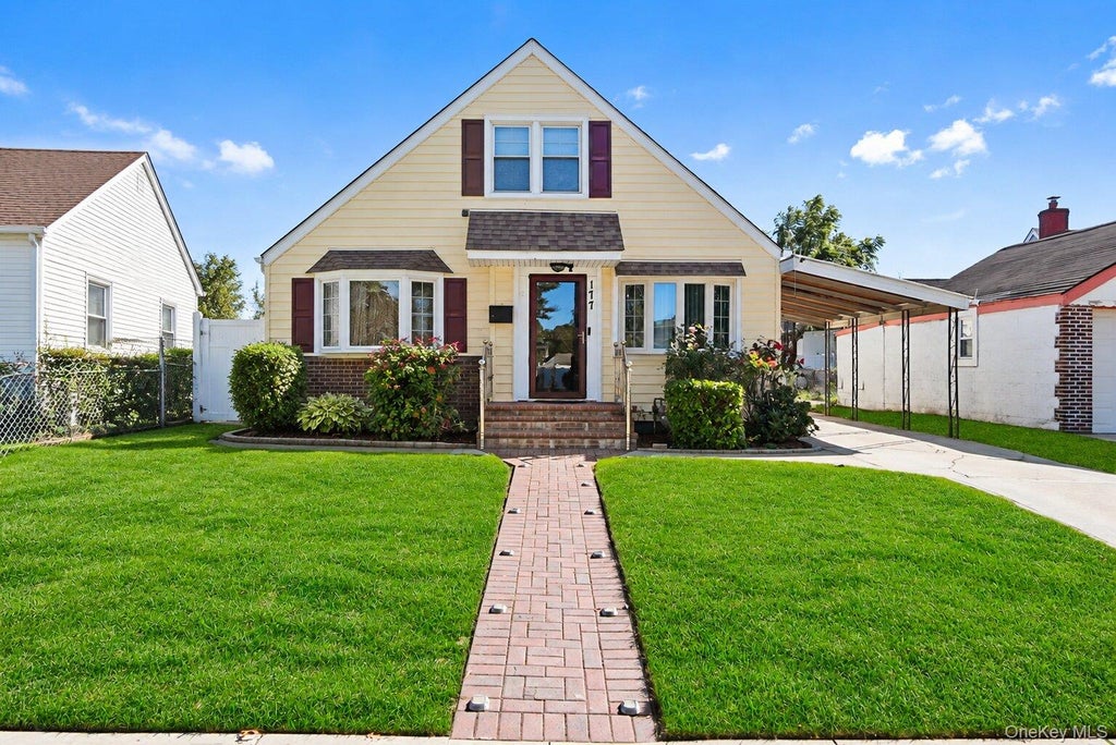 Photo of 177 Long Beach Road, Hempstead, NY 11550 (MLS # 1063629)
