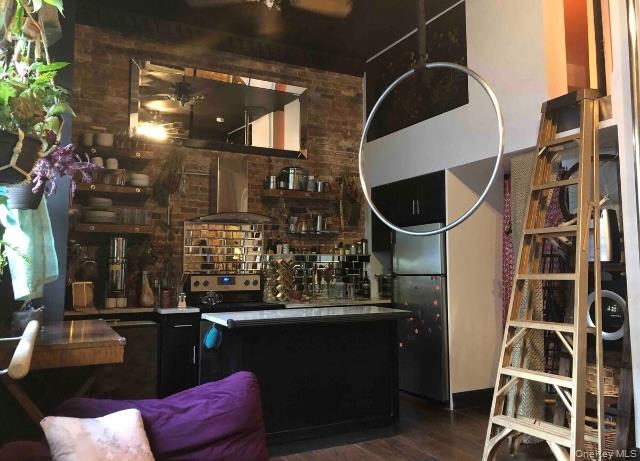 234 E 14th Street 1B