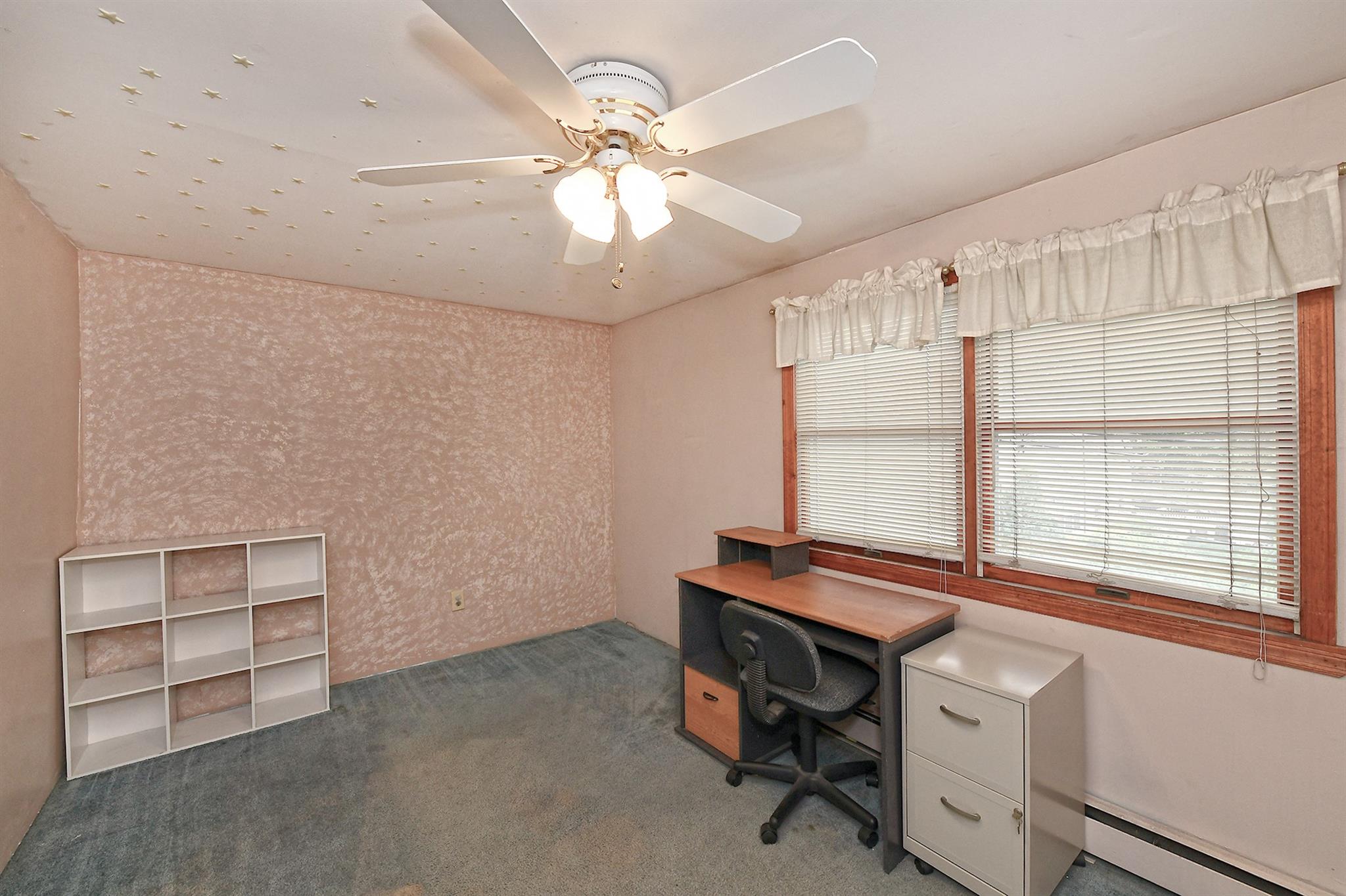 29 Castle Lane, Levittown, New York image 17