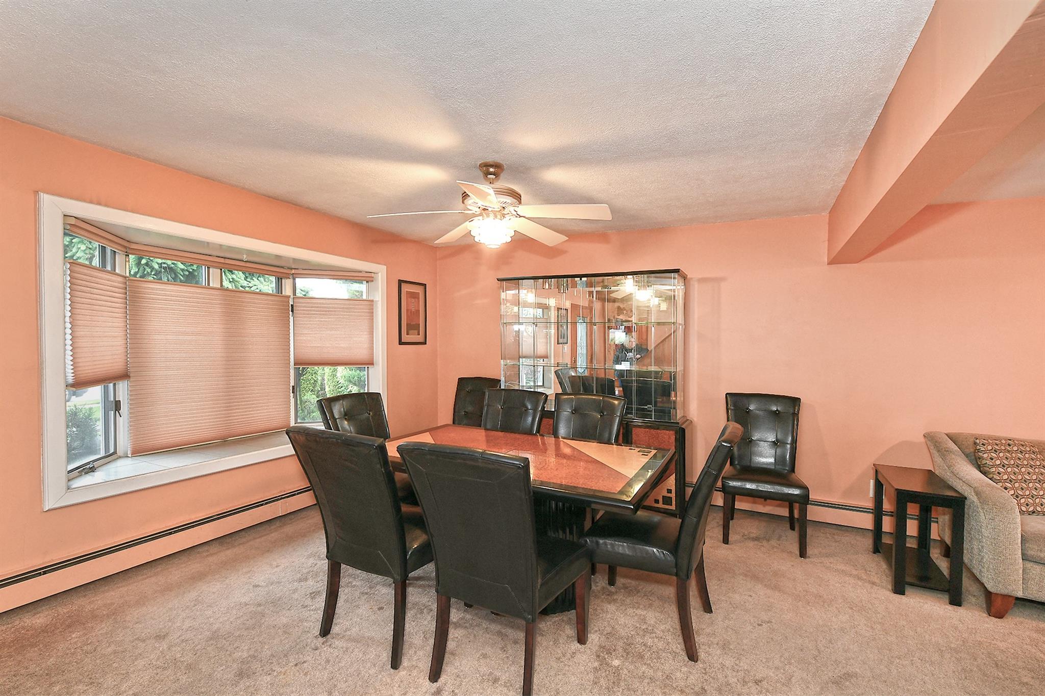 29 Castle Lane, Levittown, New York image 10