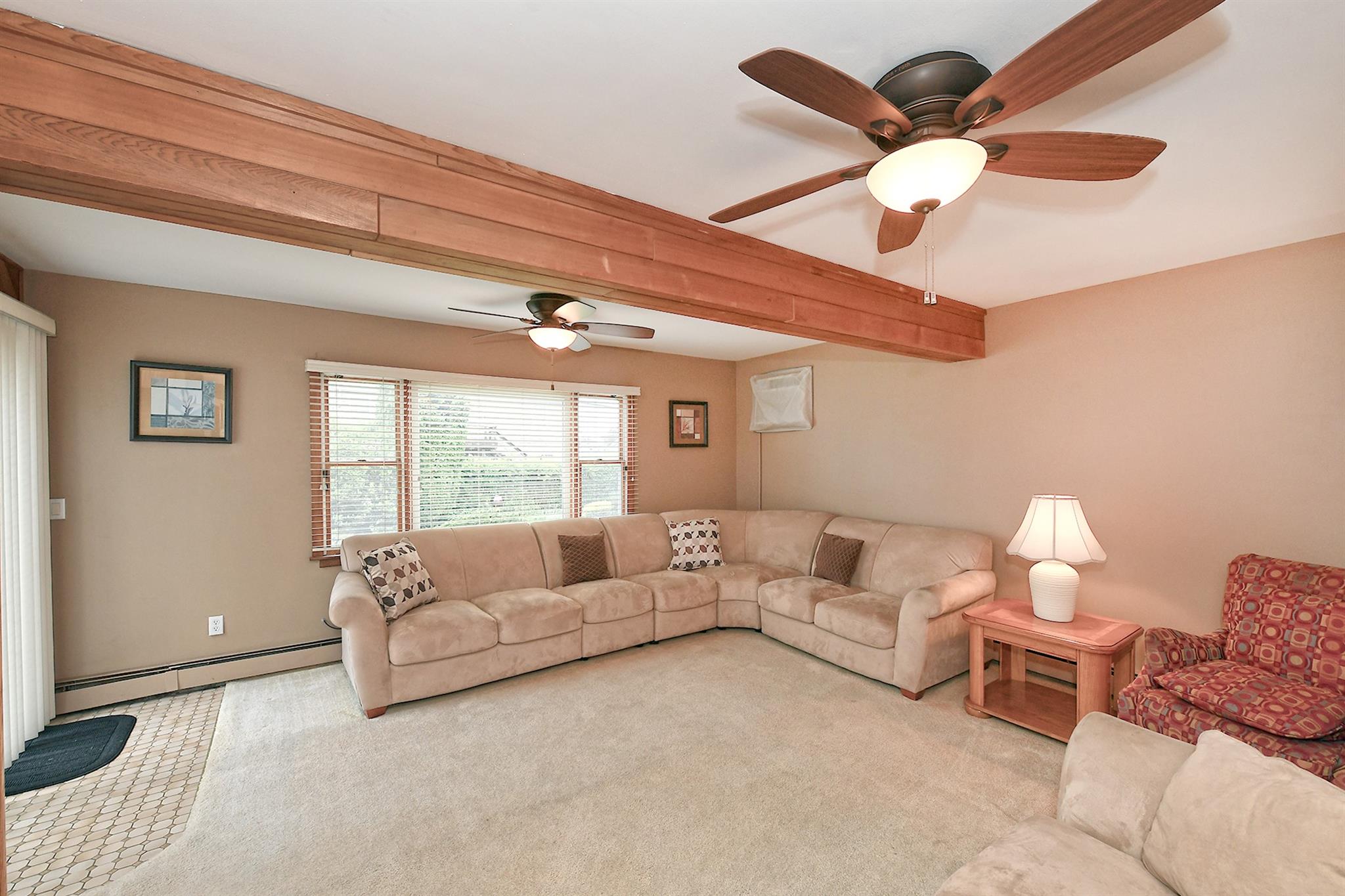 29 Castle Lane, Levittown, New York image 13