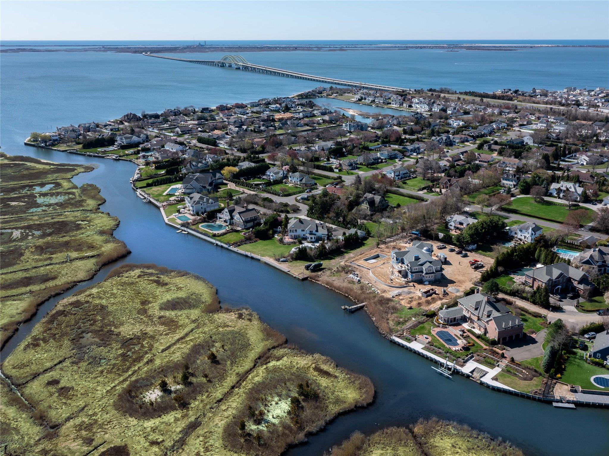 27 True Harbour Way, West Islip, New York image 34