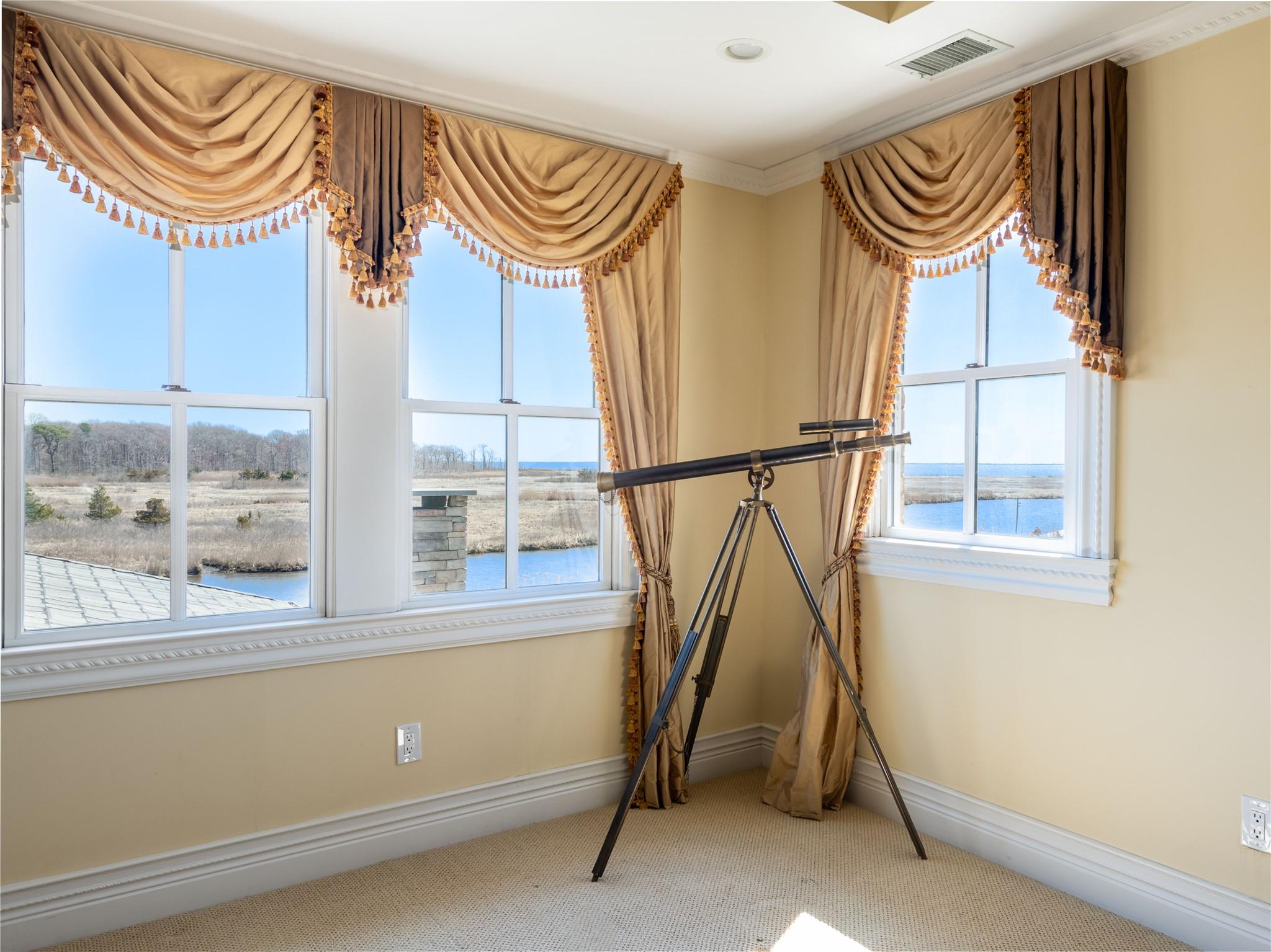27 True Harbour Way, West Islip, New York image 23