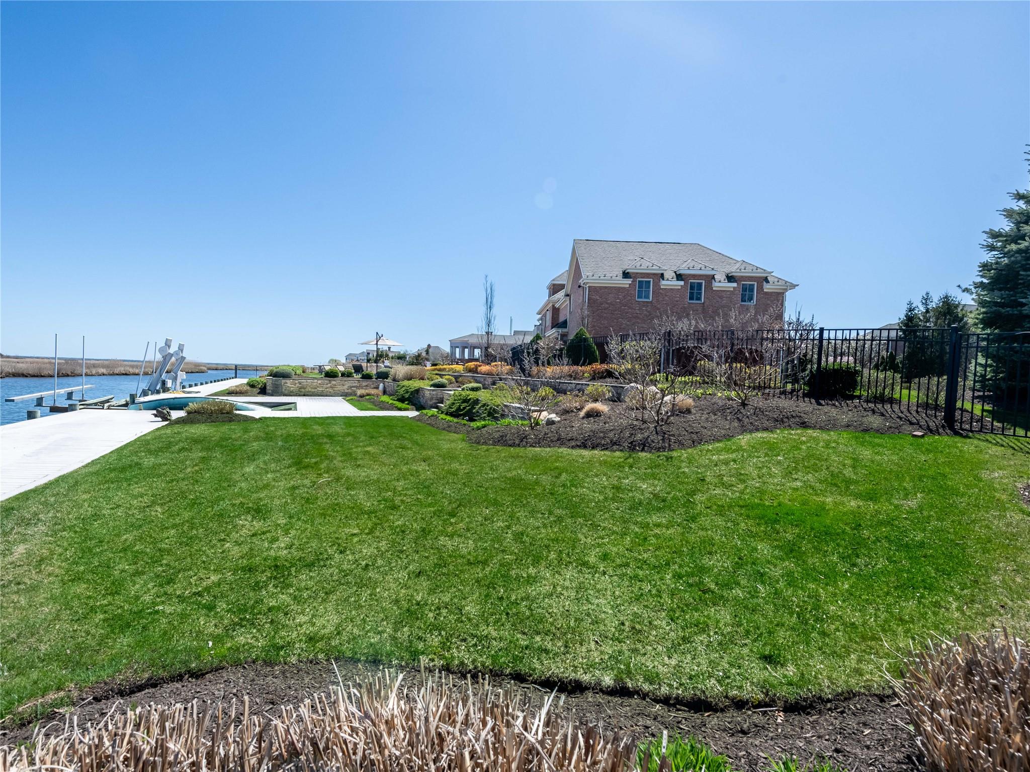 27 True Harbour Way, West Islip, New York image 31