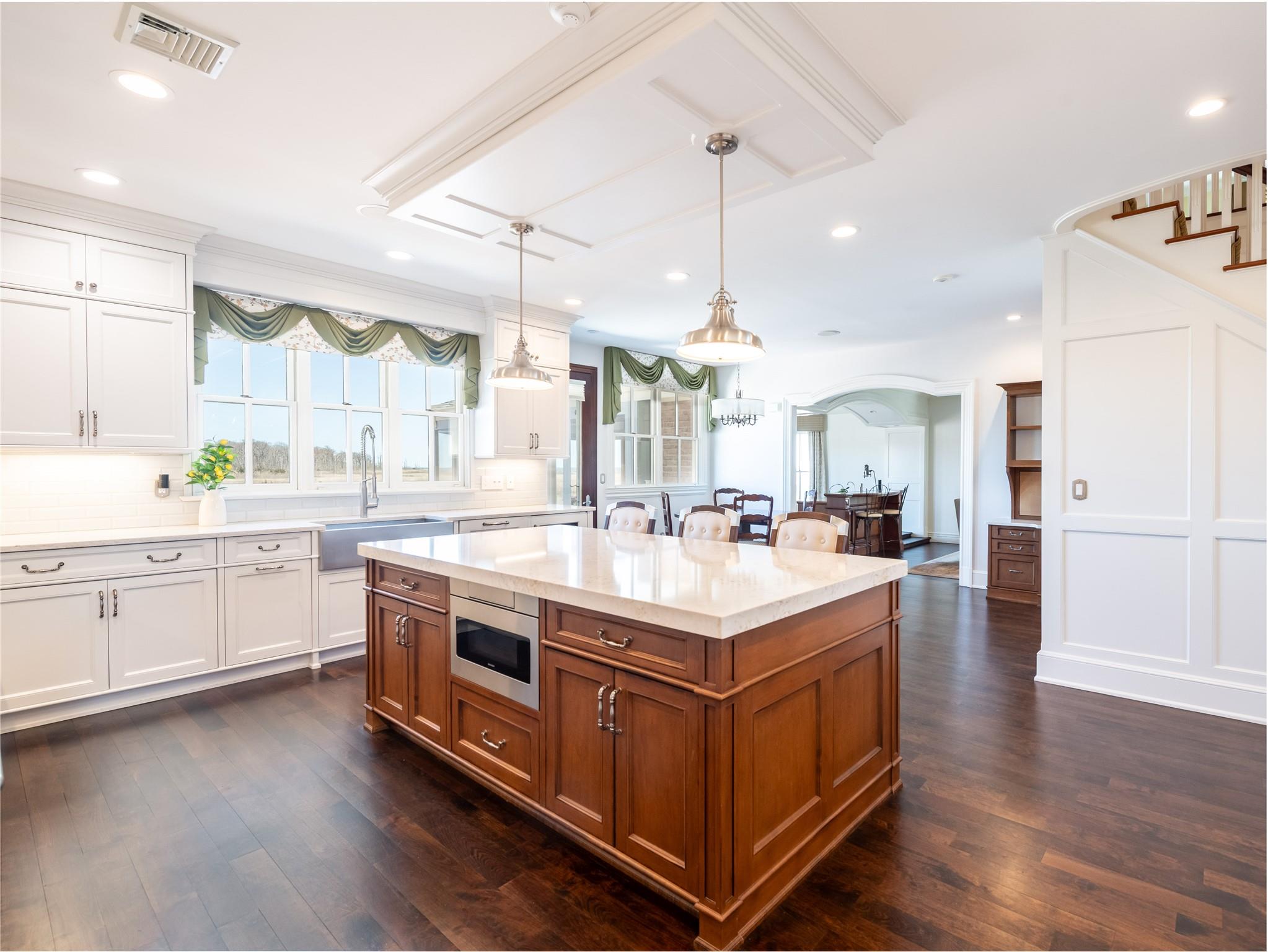 27 True Harbour Way, West Islip, New York image 15