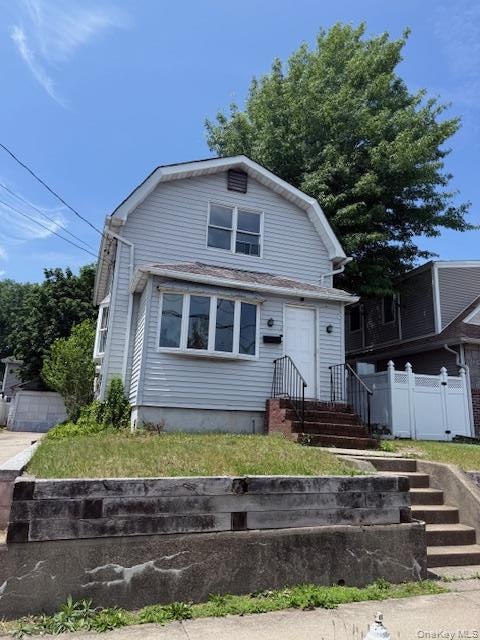 Homes For Sale - 78 Mckee Street<br/> Floral Park, NY 11001