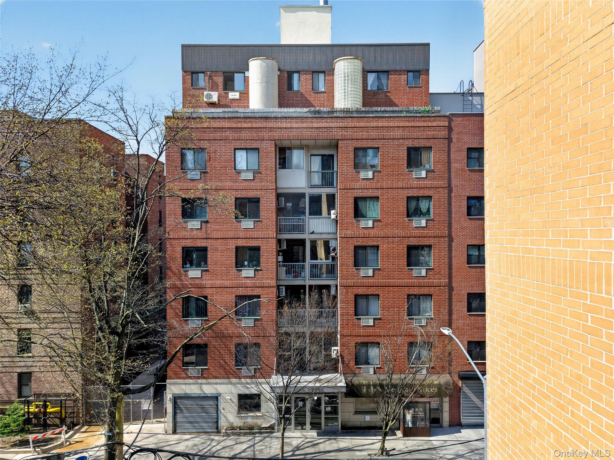 4320 Union Street 7A