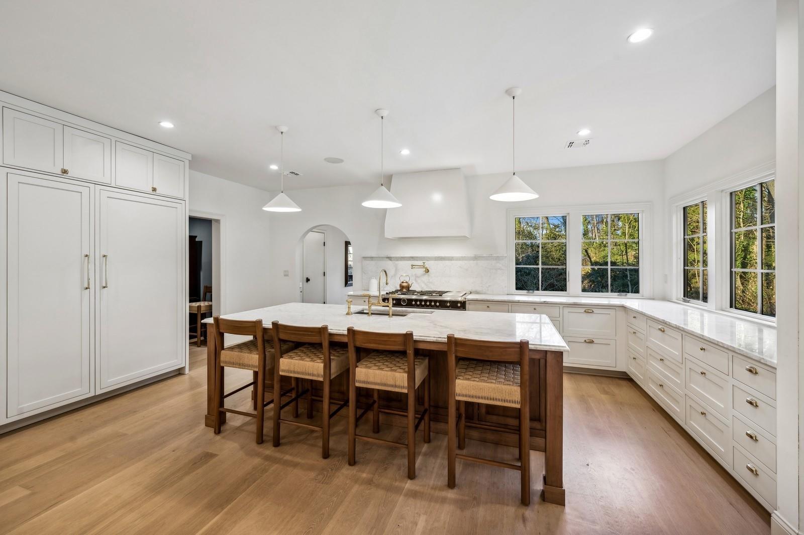 6 Hollise Court, Centerport, New York image 5