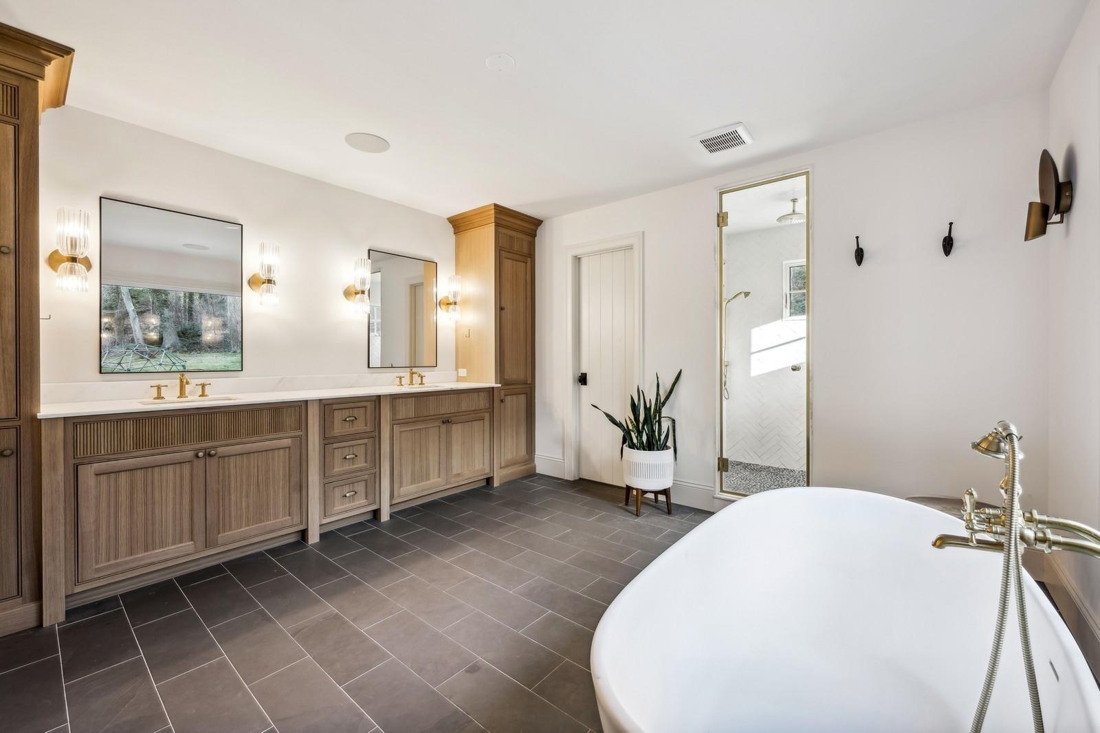 6 Hollise Court, Centerport, New York image 30
