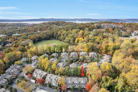 Photo of 25 Glen Hill Lane #25, Tarrytown, NY 10591 (MLS # 928938)