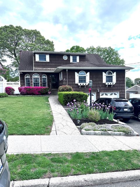 Photo of 16 Carston Street, Selden, NY 11784 (MLS # 999390)