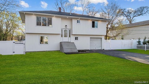 Multifamily For Rent - 40 ALDER DRIVE Mastic Beach Dr<br/> Suffolk County, Mastic Beach, NY 11951