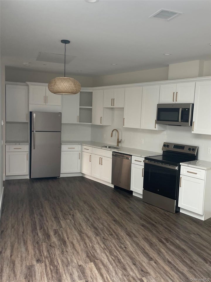 Photo 1 of 1 — 175 E Main Street, Mount Kisco, NY 10549