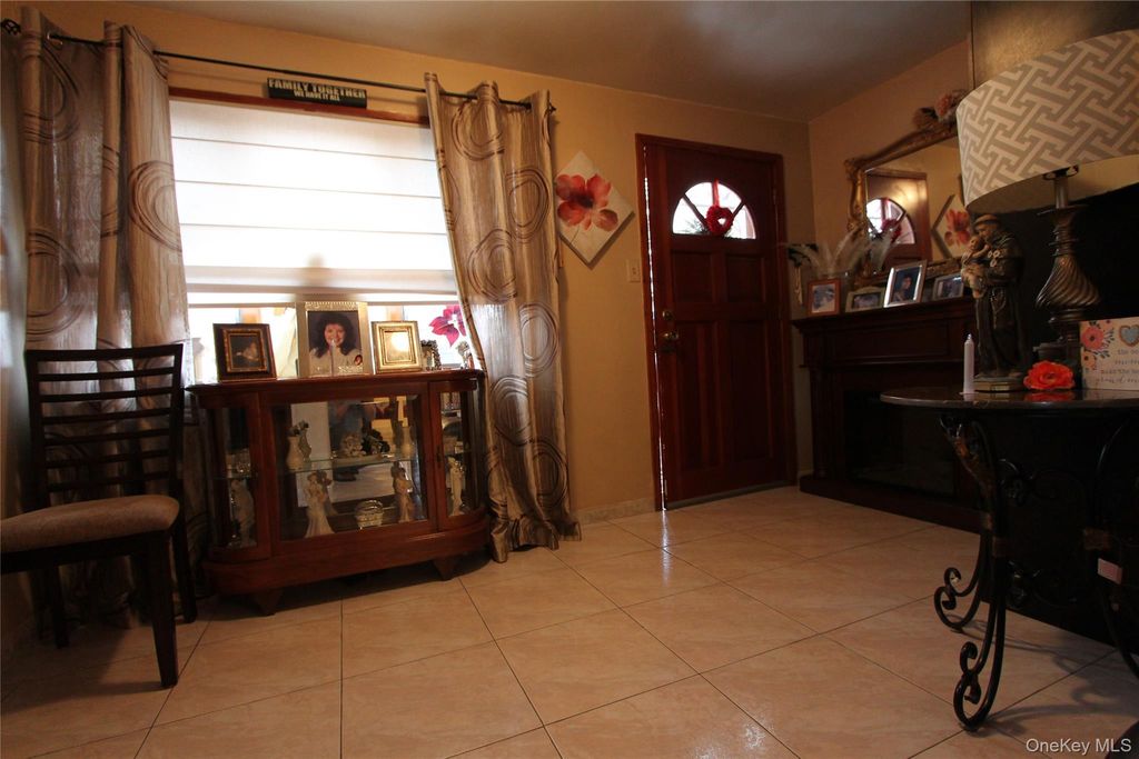 Photo of 66-41 Gray Street, Middle Village, NY 11379 (MLS # 949399)