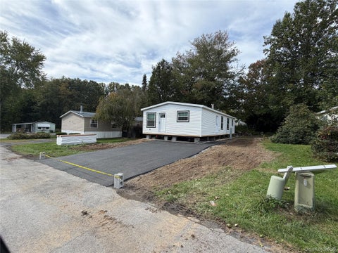 Mobile Home For Sale - 114 Forest Park (aka Hubert St)<br/> Wallkill, NY 12589