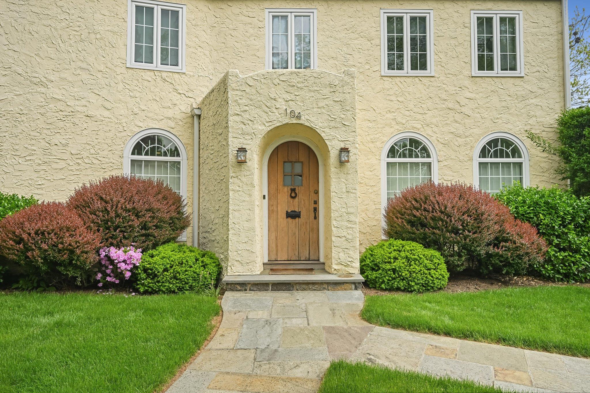 104 Edgewood Avenue, Larchmont, New York image 2