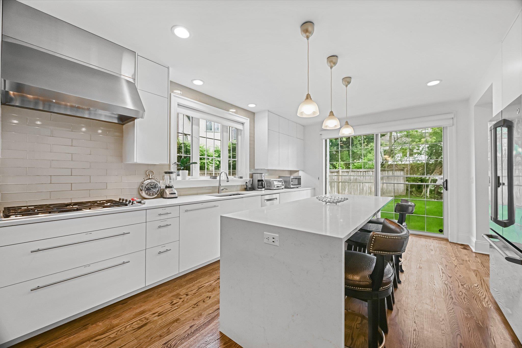 104 Edgewood Avenue, Larchmont, New York image 13