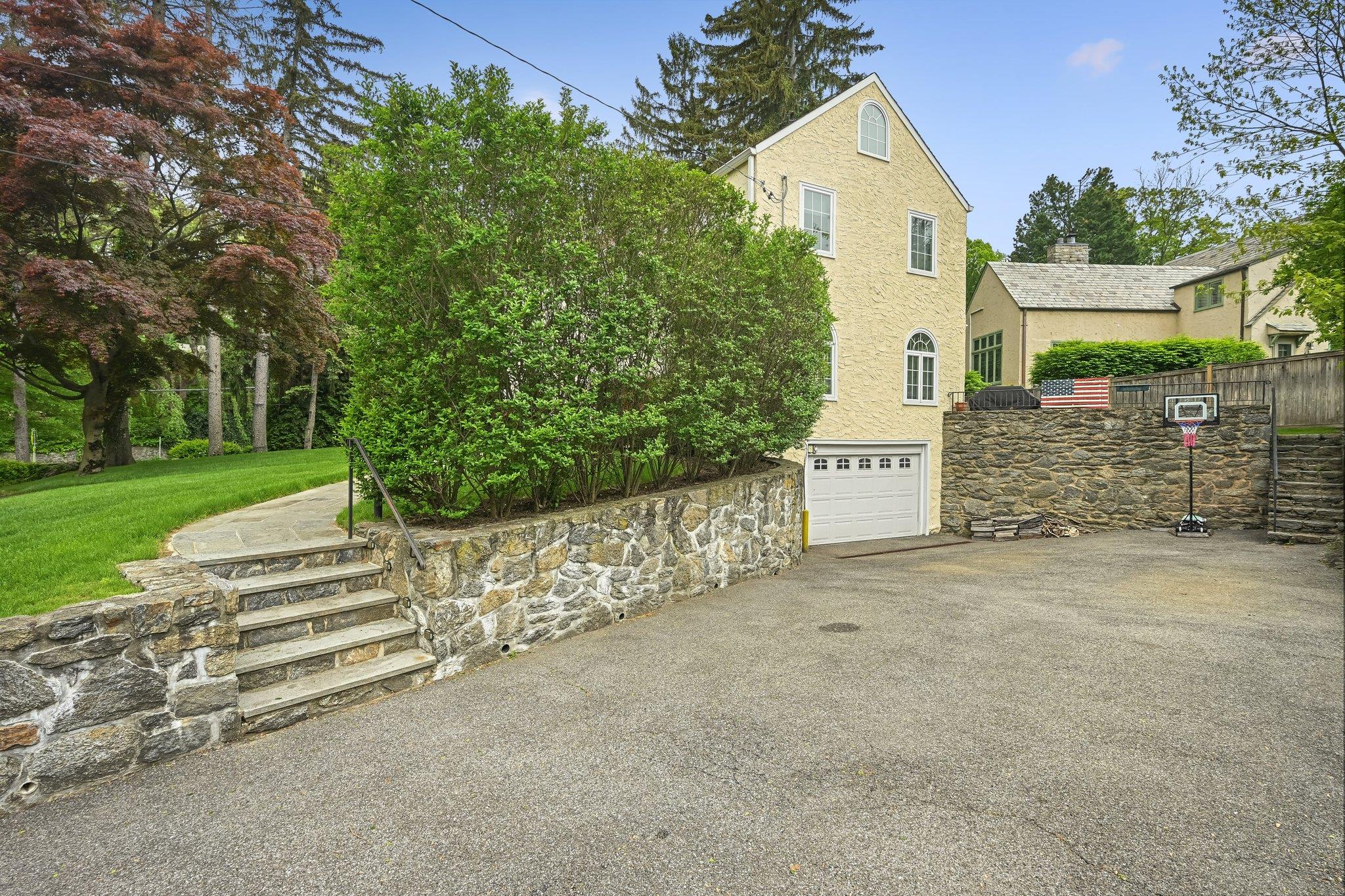 104 Edgewood Avenue, Larchmont, New York image 26