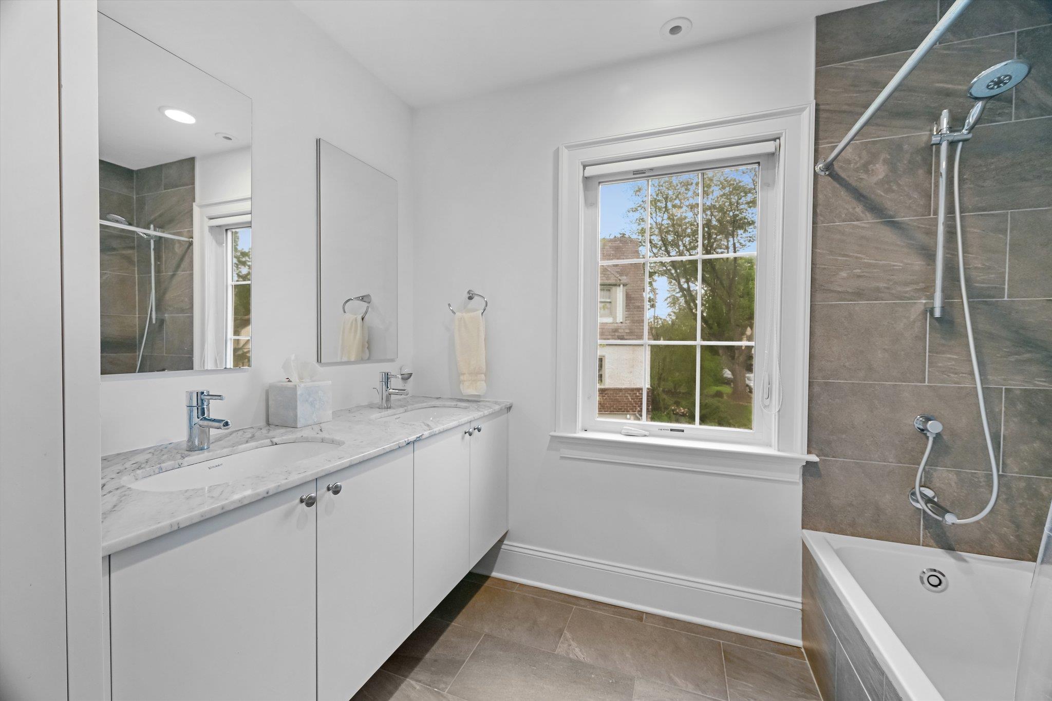 104 Edgewood Avenue, Larchmont, New York image 21