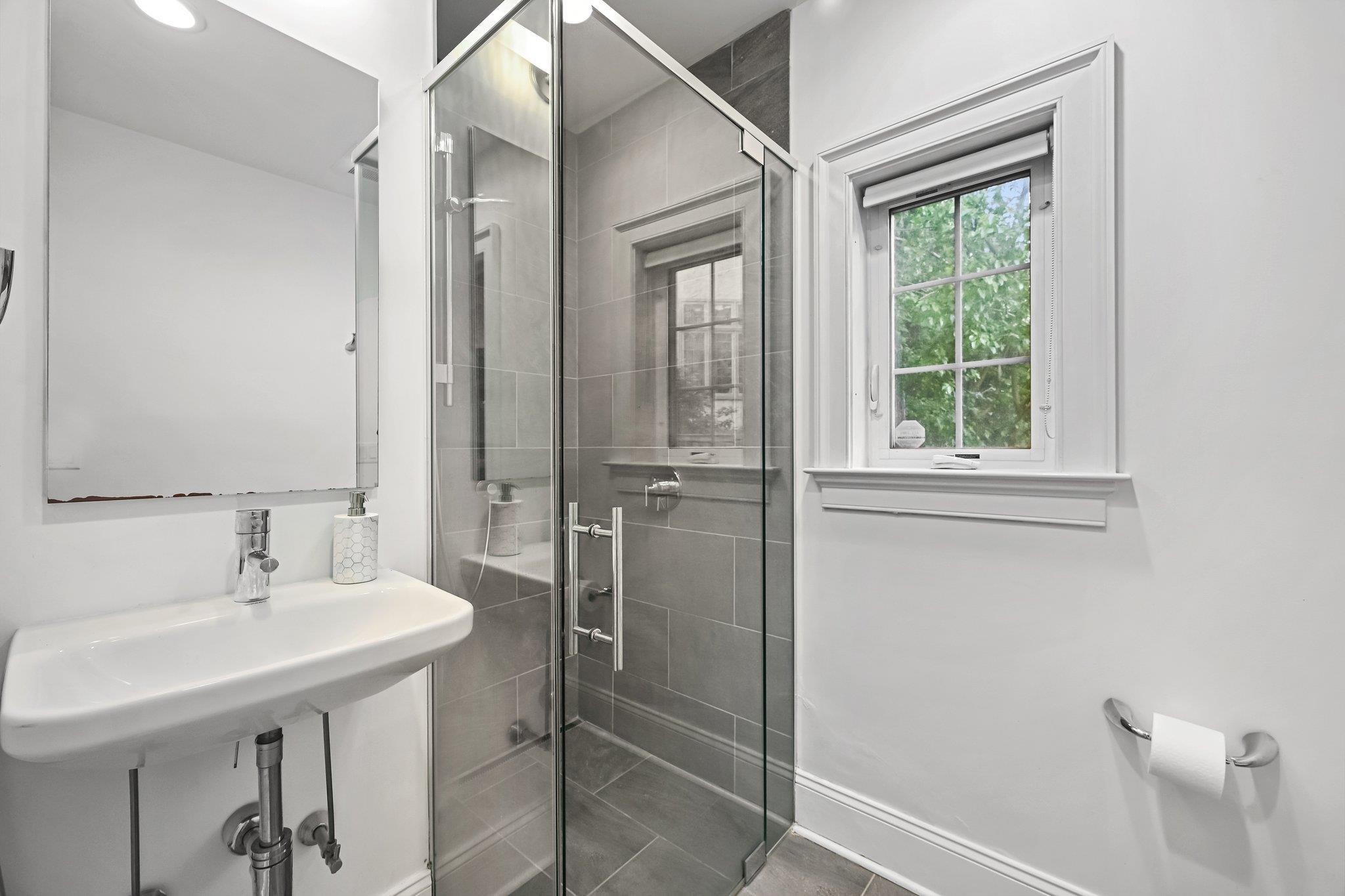 104 Edgewood Avenue, Larchmont, New York image 16