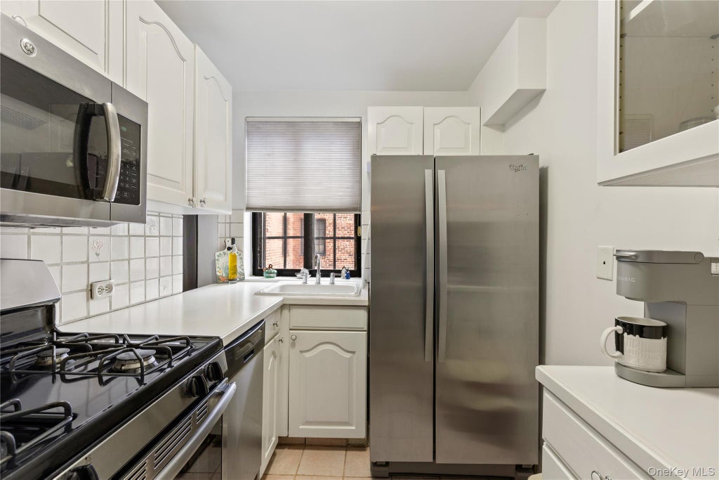 Photo of 66 Milton Road #G42, Rye, NY 10580 (MLS # 1047961)