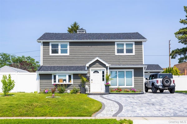 4185 HARRIET RD, BETHPAGE, NY 11714 - Image c748b0d7c8a3506dc0e75ea50de1fb03/4274754014