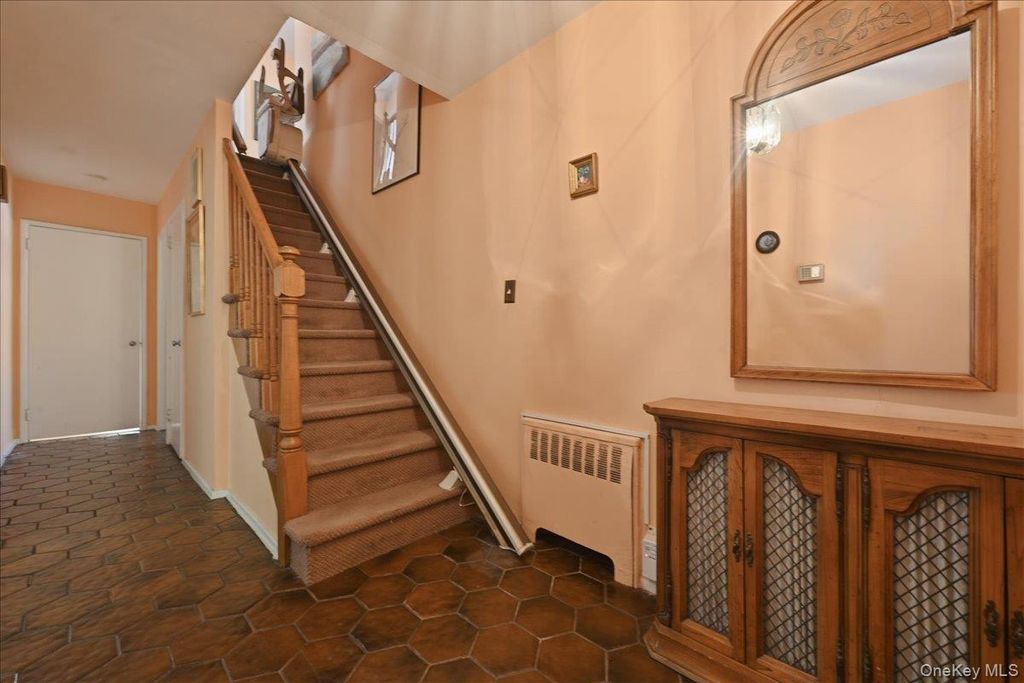 Photo of 218-37 Grand Central Parkway, Queens Village, NY 11427 (MLS # 991088)