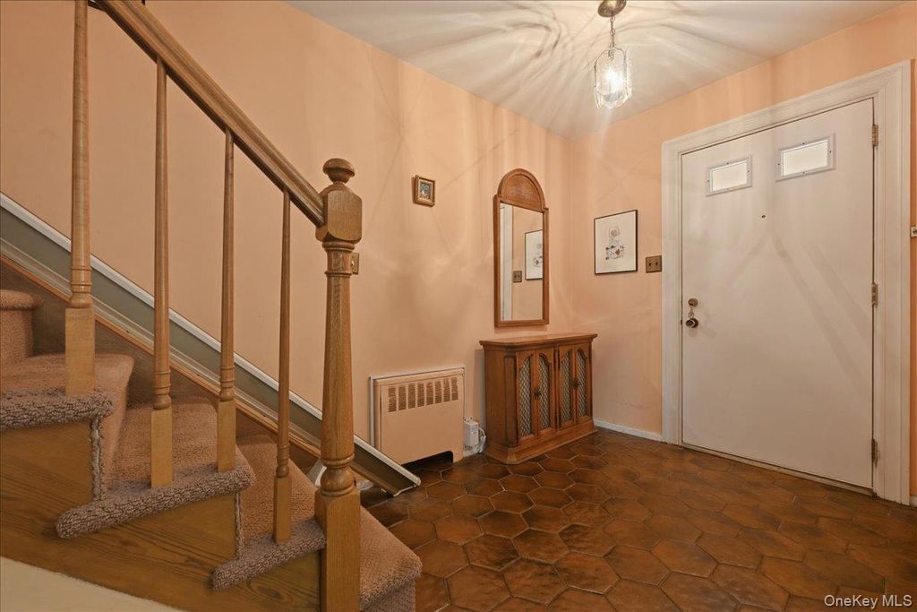 Photo of 218-37 Grand Central Parkway, Queens Village, NY 11427 (MLS # 991088)