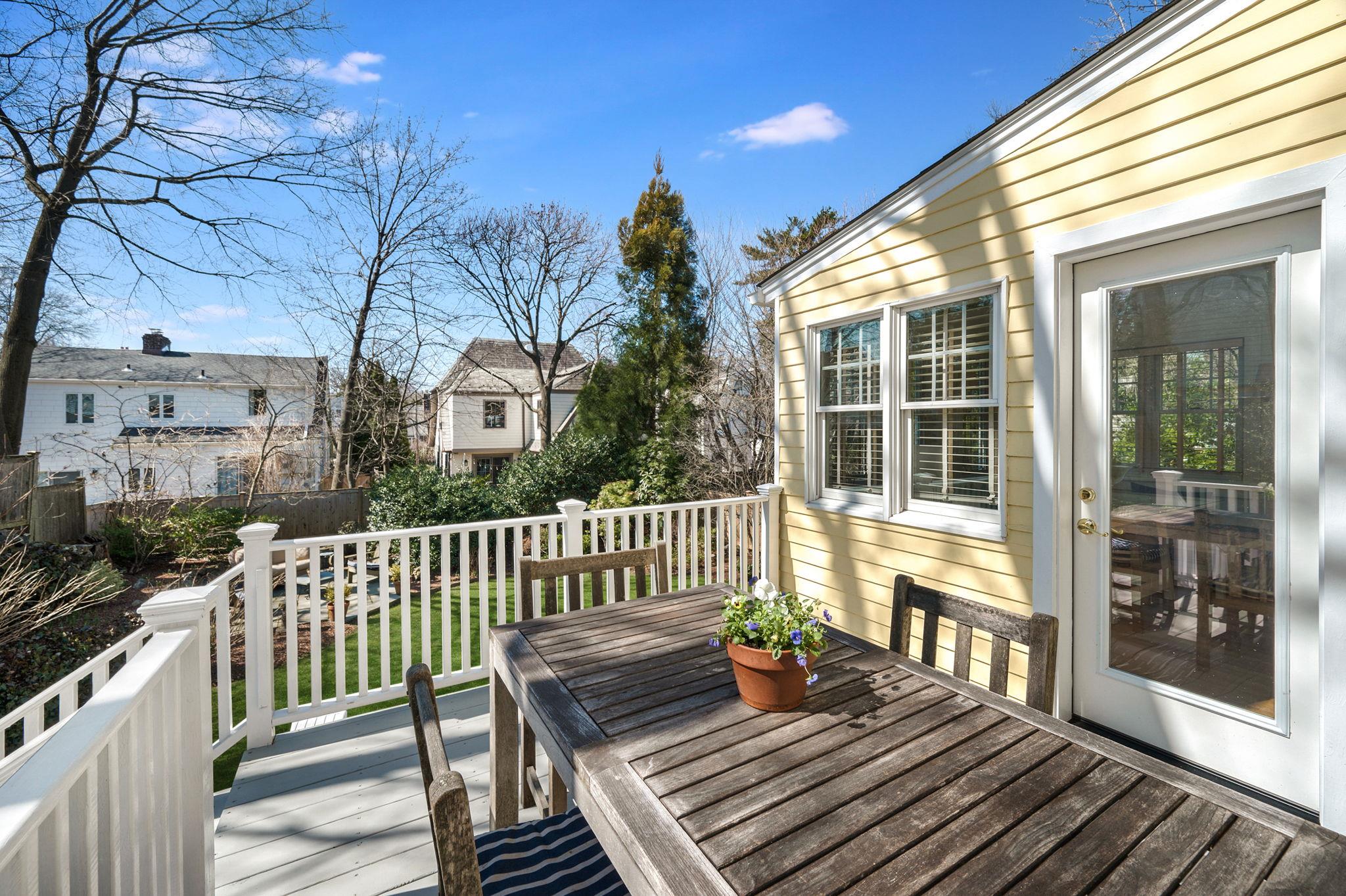 16 Winthrop Avenue, Larchmont, New York image 28