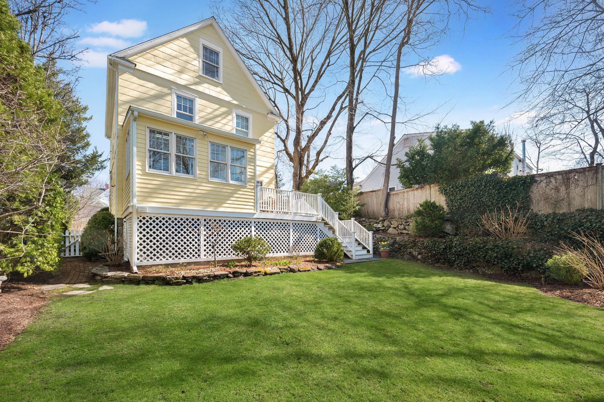 16 Winthrop Avenue, Larchmont, New York image 24