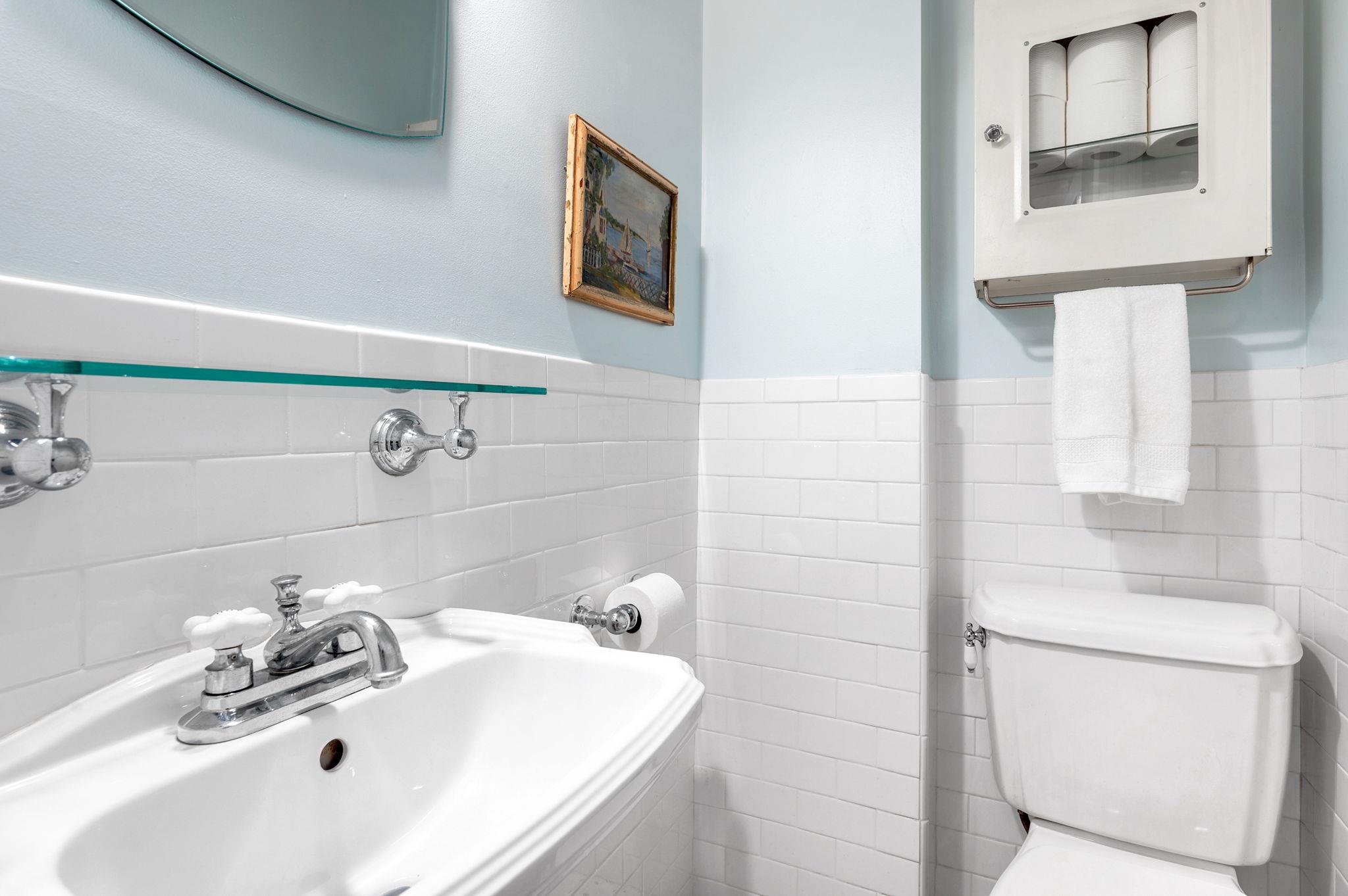16 Winthrop Avenue, Larchmont, New York image 15