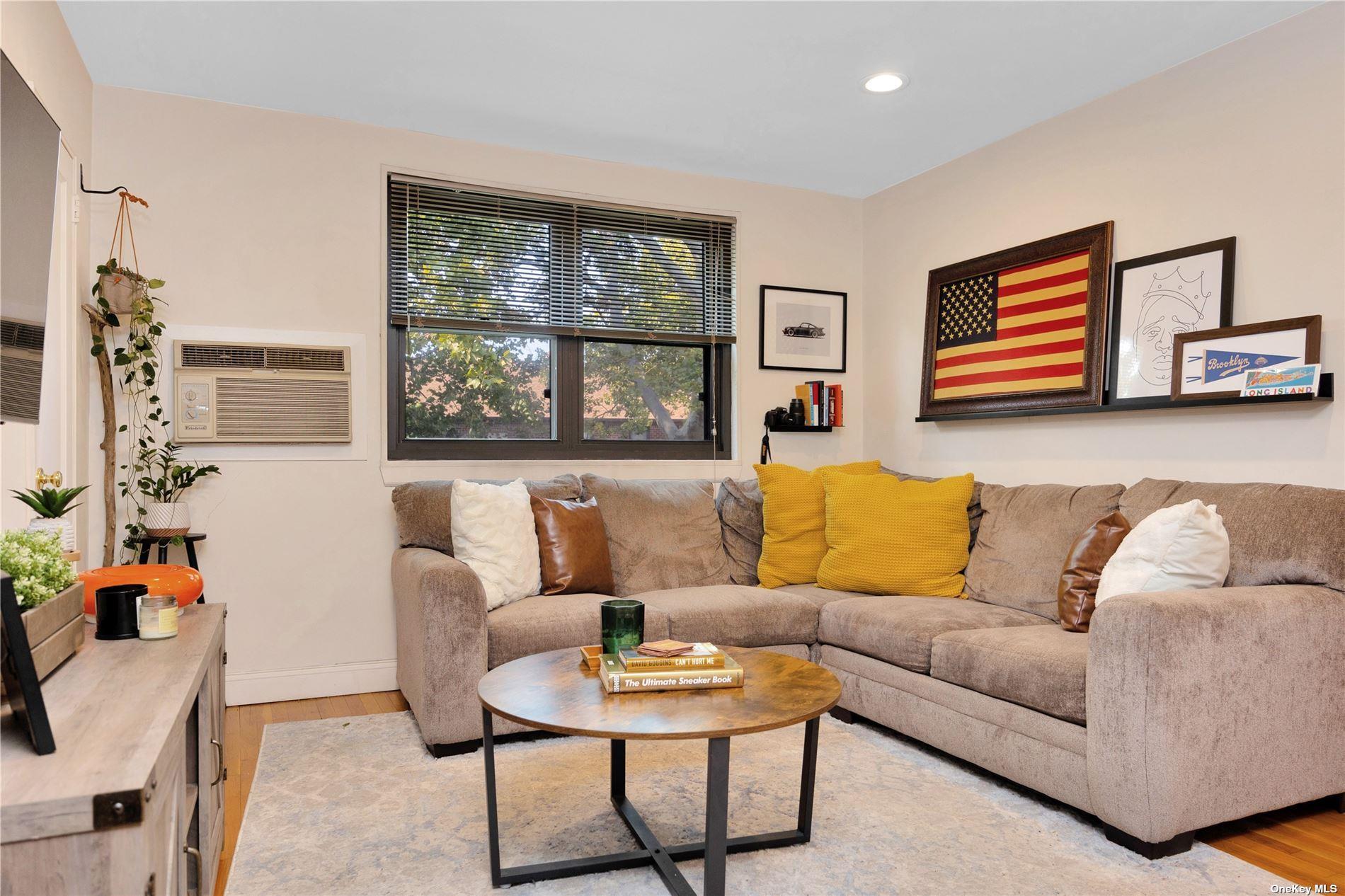 57-32 246th Crescent #E15, Douglaston, New York image 3