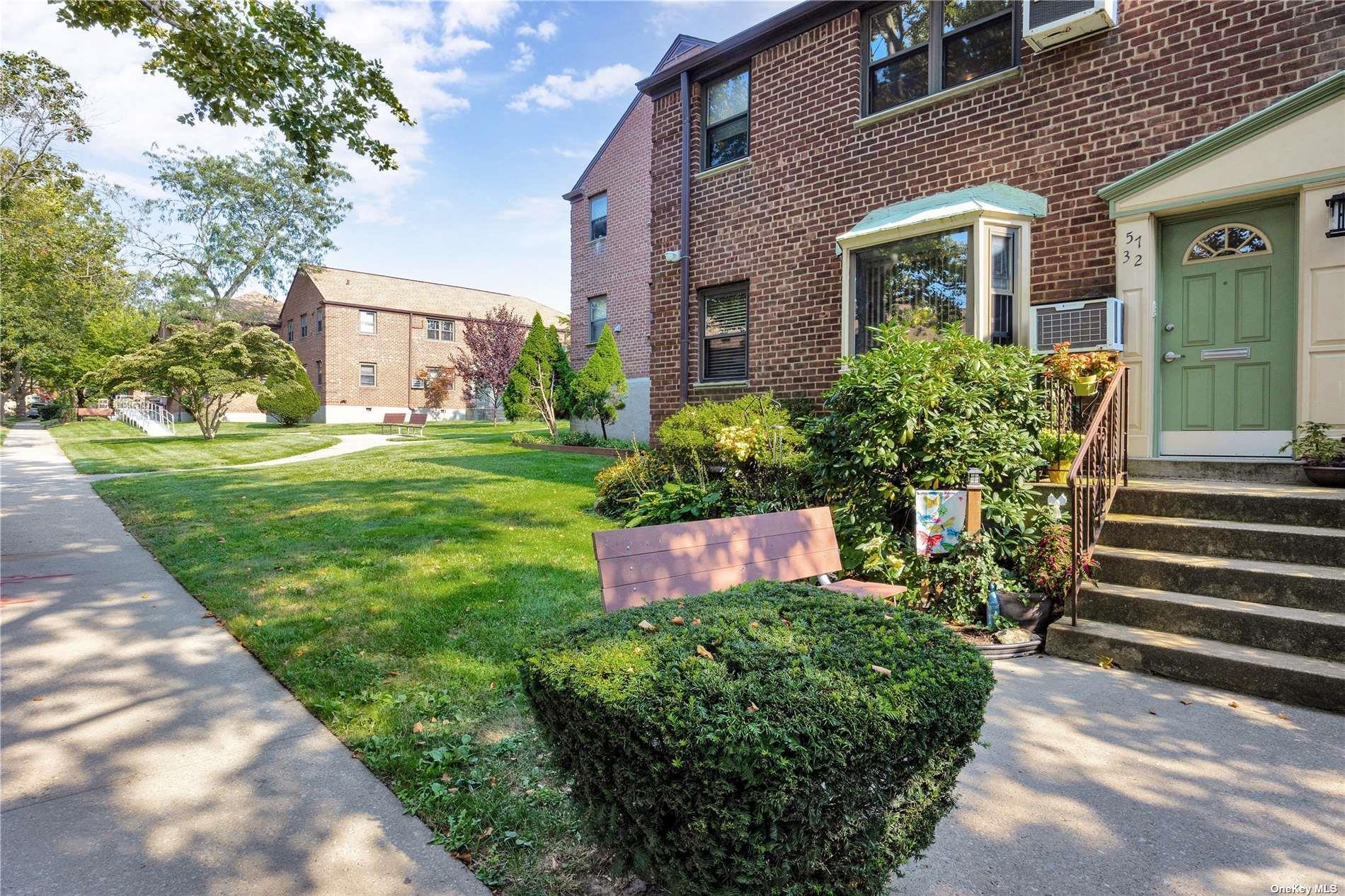 57-32 246th Crescent #E15, Douglaston, New York image 2