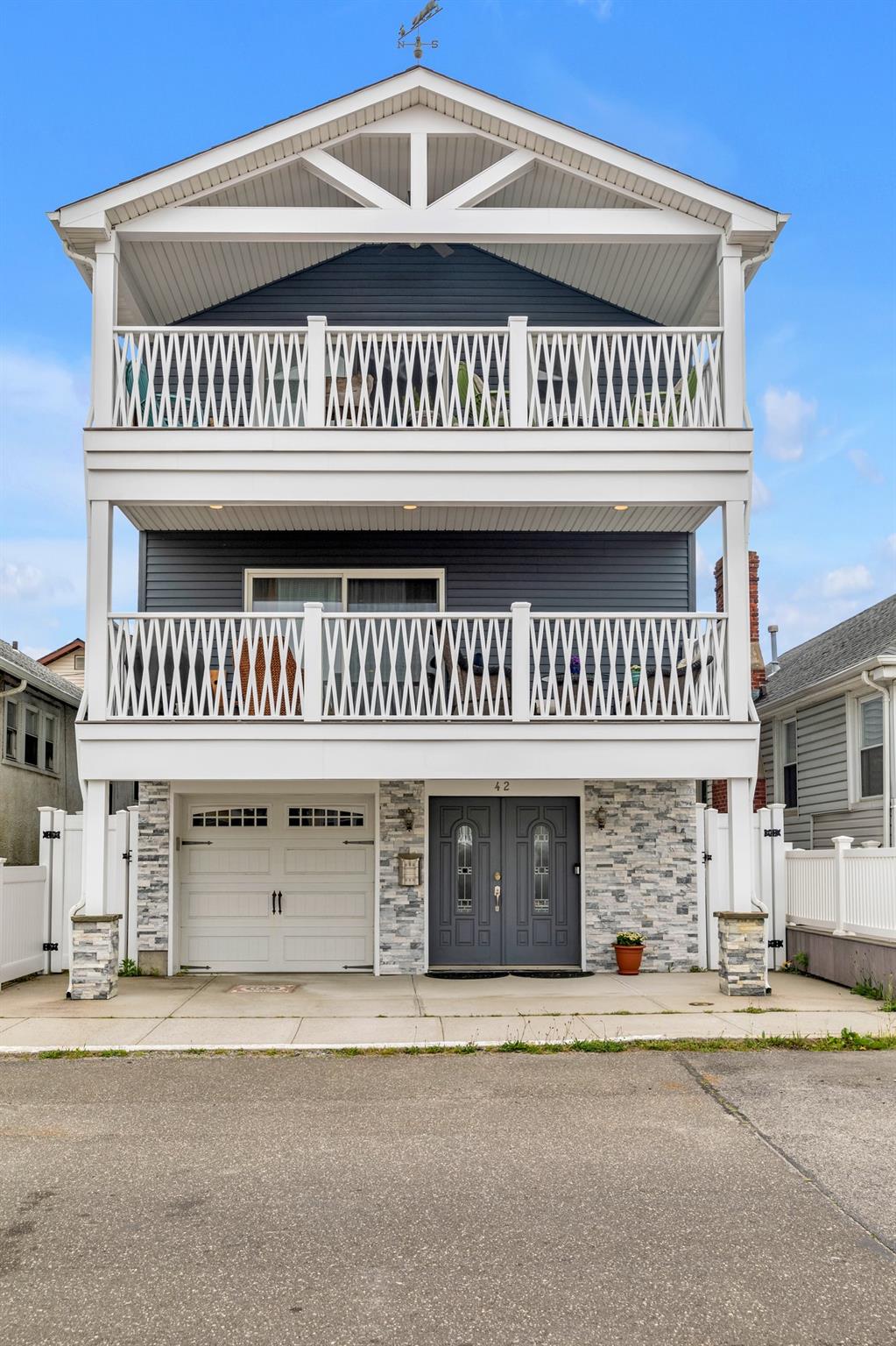 42 N Pennsylvania Avenue, Long Beach, New York image 1
