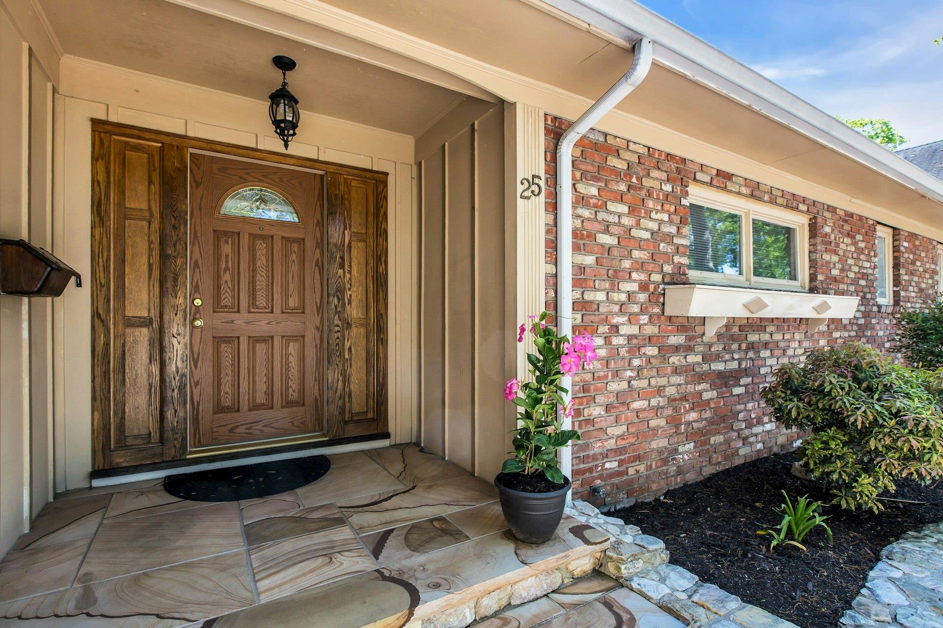 25 Secatogue Avenue, East Islip, New York image 4