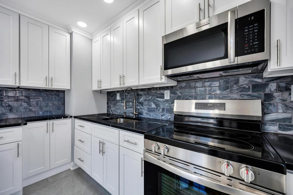 61 Maple Street, Islip, Florida image 19