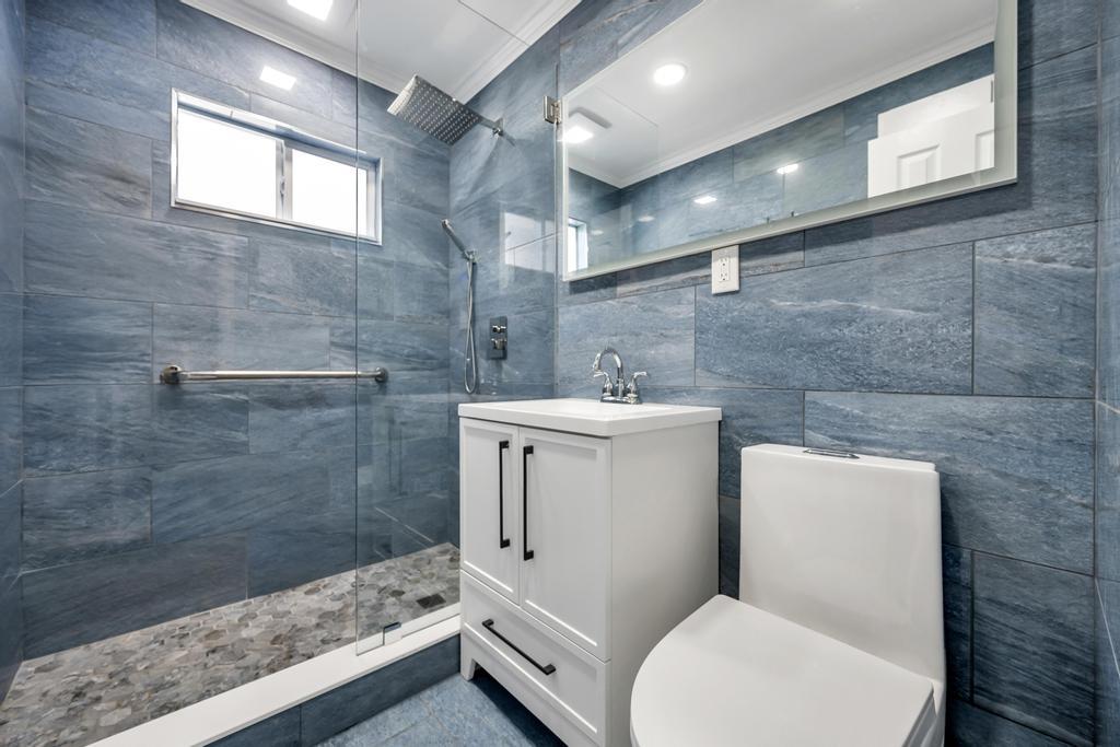 61 Maple Street, Islip, Florida image 5