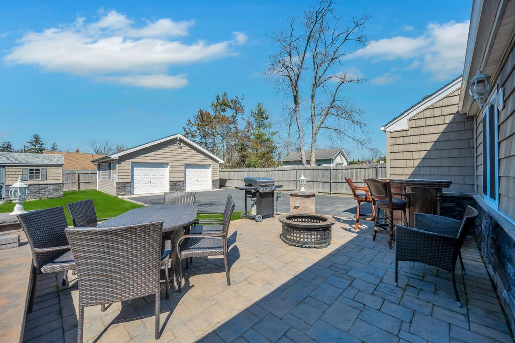 61 Maple Street, Islip, Florida image 23